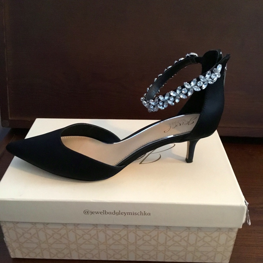 Black Badgley Mischka Heels with Jewel Ankle Strap.New, SZ 9.5